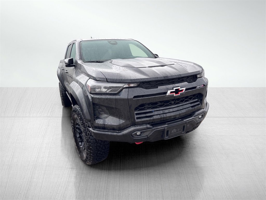 2024 Chevrolet Colorado ZR2 photo 2