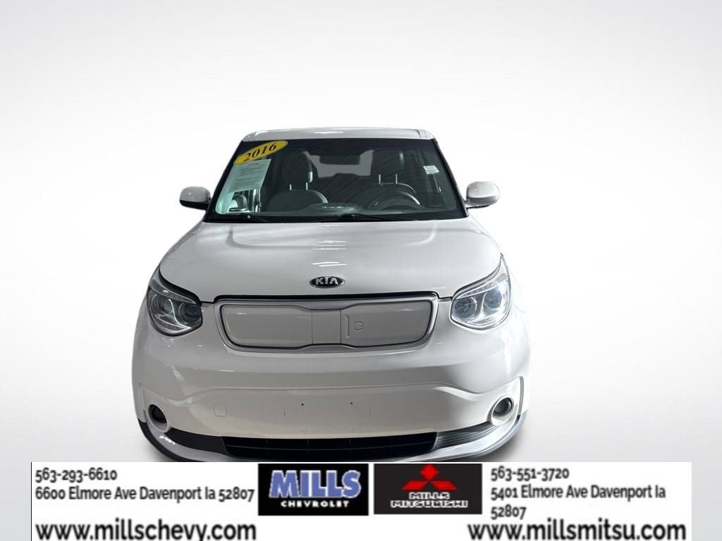 Used 2016 Kia Soul EV-E with VIN KNDJP3AE5G7006602 for sale in Davenport, IA