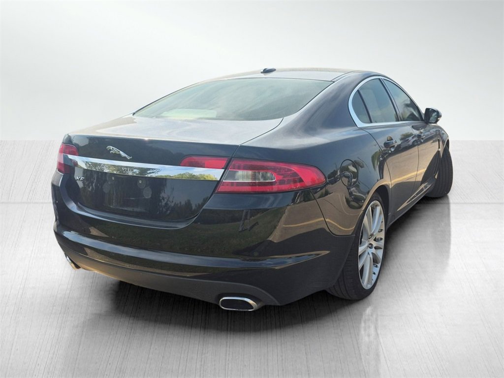 2010 Jaguar XF Premium photo 3