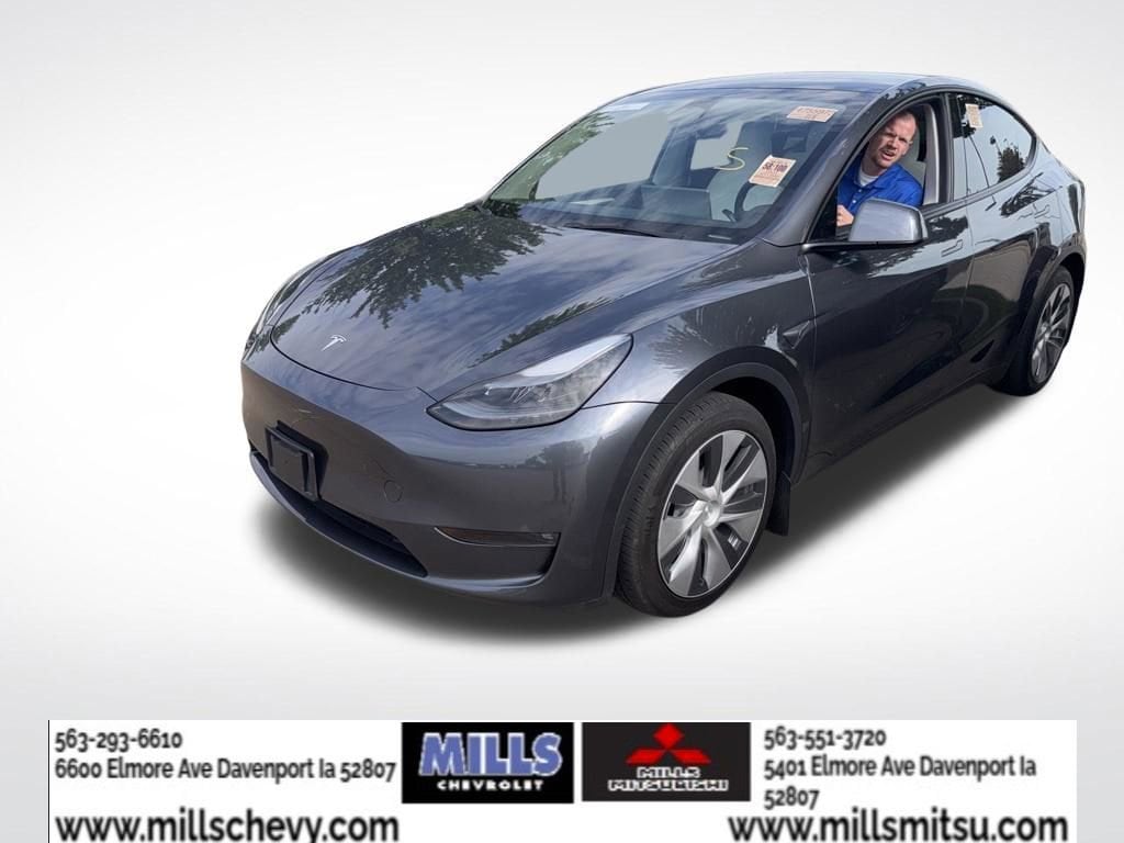 2023 Tesla Model Y Long Range Dual Motor All-Wheel Drive's photo
