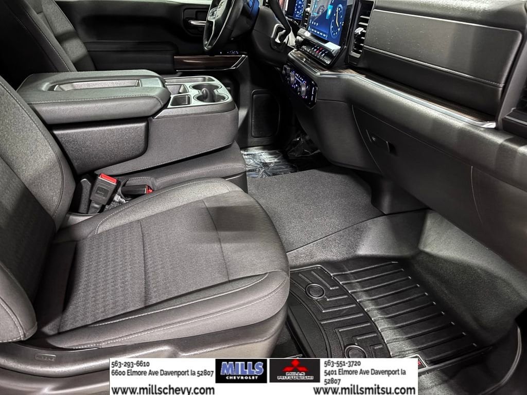 2024 Chevrolet Silverado 3500HD LT - Photo 13