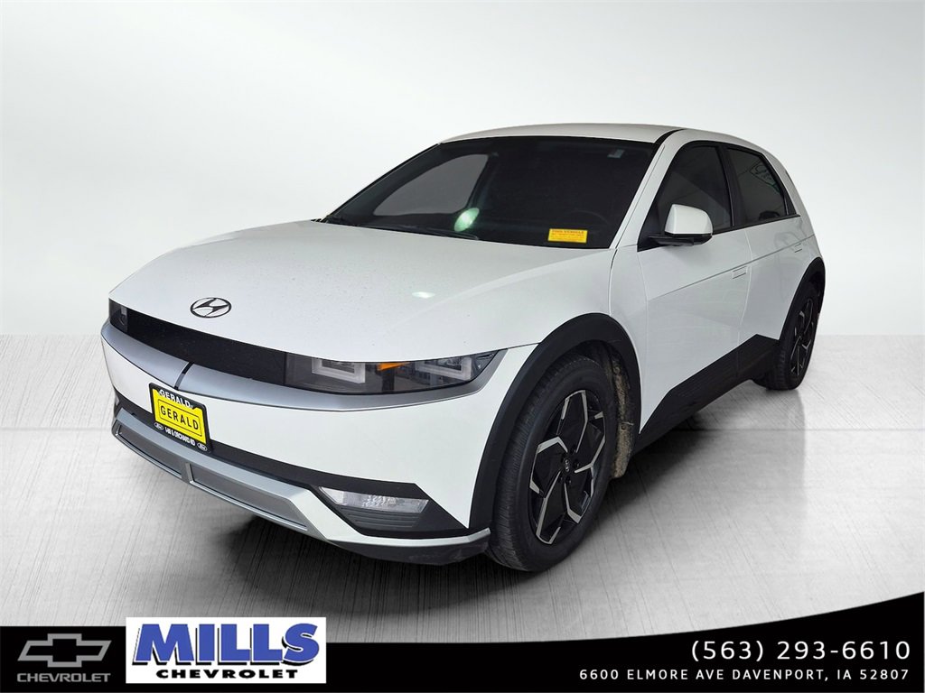 2022 Hyundai IONIQ 5 SE's photo