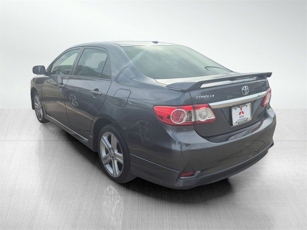 2013 Toyota Corolla L photo 3