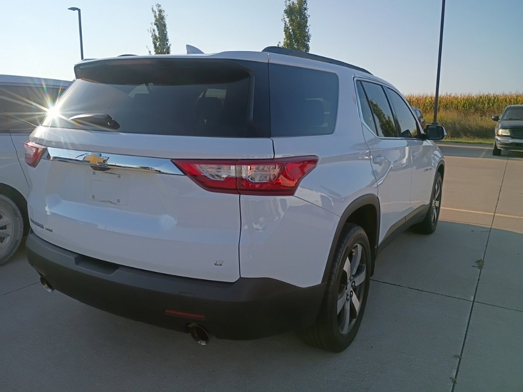 2020 Chevrolet Traverse Leather photo 2