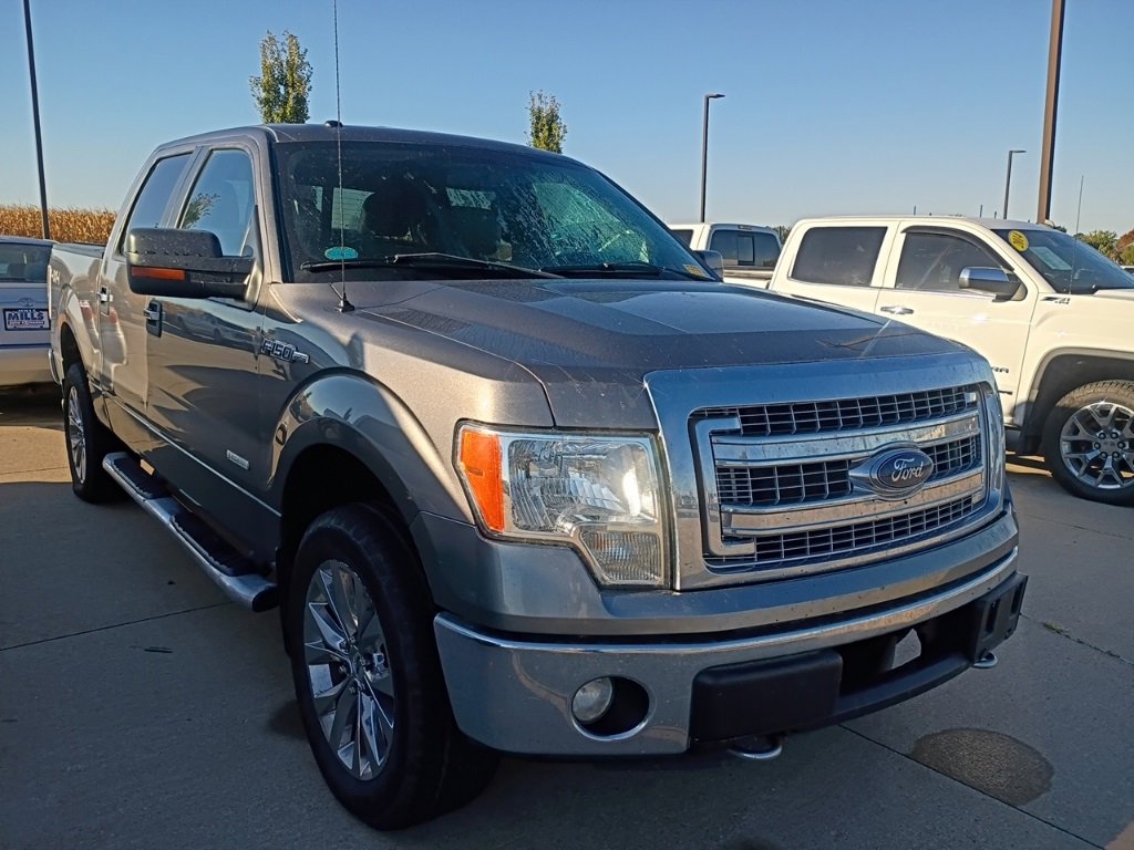 2013 Ford F-150 XLT photo 2