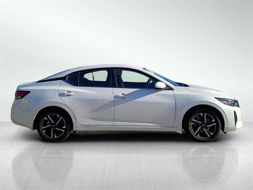 2024 Nissan Sentra SV photo 4
