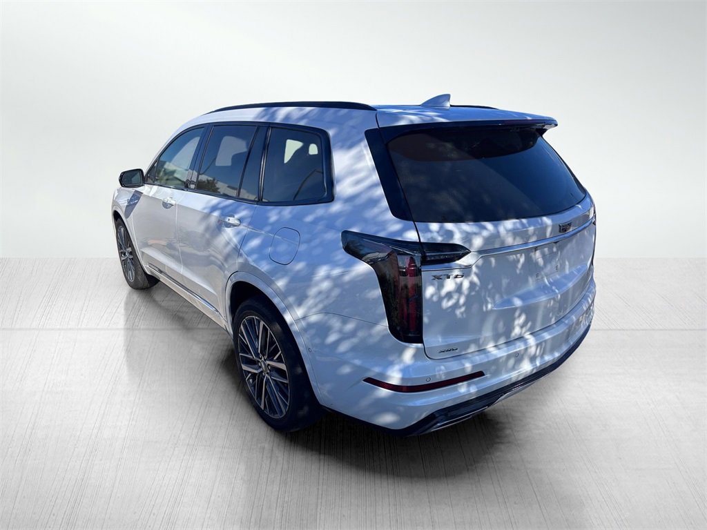 2023 Cadillac XT6 Sport photo 3