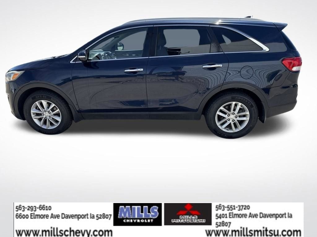 Used 2017 Kia Sorento LX with VIN 5XYPG4A30HG198465 for sale in Davenport, IA