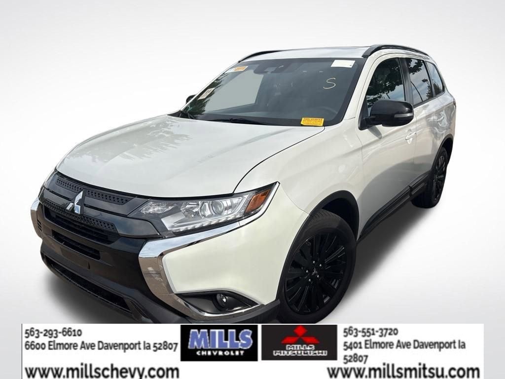 2020 Mitsubishi Outlander LE S-AWC's photo