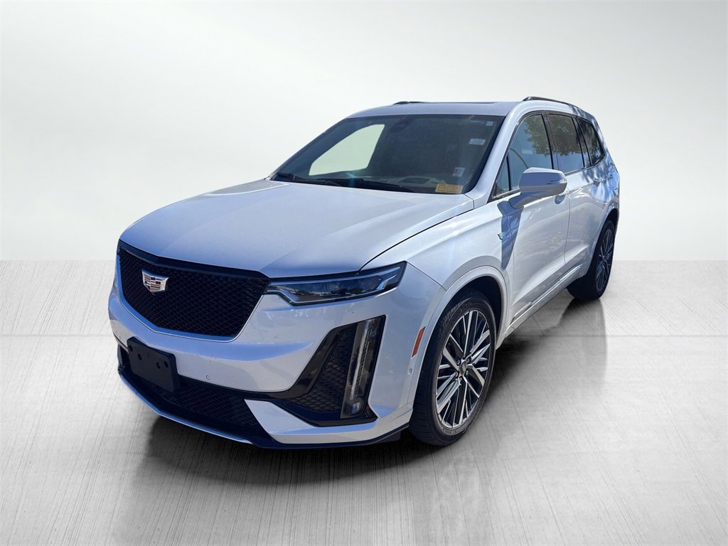 2023 Cadillac XT6 Sport photo 2