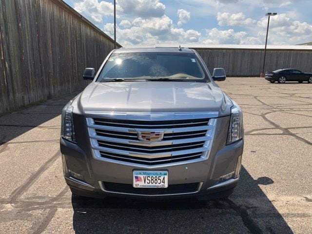 Used 2019 Cadillac Escalade ESV Platinum with VIN 1GYS4KKJ7KR197126 for sale in Baxter, Minnesota