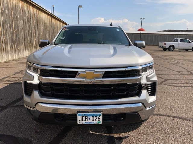 Used 2022 Chevrolet Silverado 1500 LT with VIN 1GCUDDED1NZ508358 for sale in Baxter, Minnesota