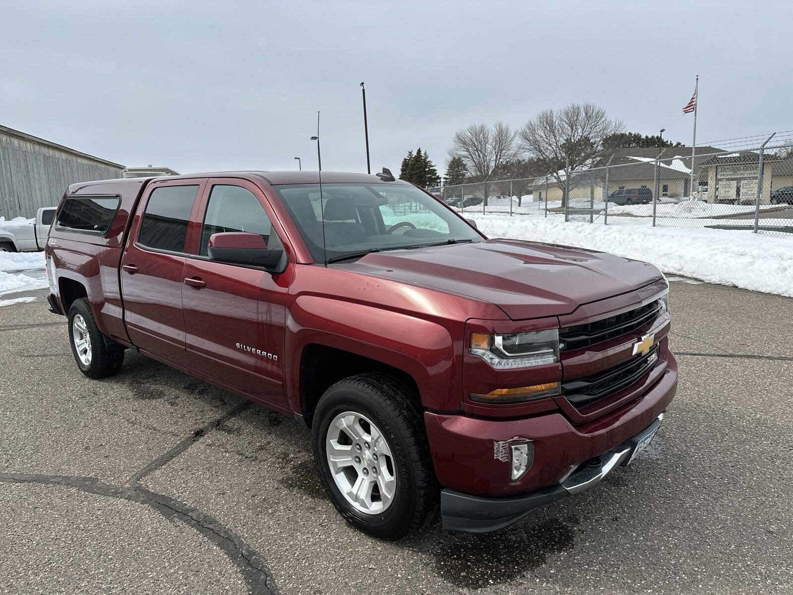 Used 2017 Chevrolet Silverado 1500 LT with VIN 3GCUKREC6HG359959 for sale in Baxter, Minnesota