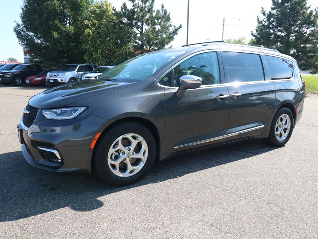 Used 2022 Chrysler Pacifica Touring L with VIN 2C4RC1BG5NR131551 for sale in Baxter, Minnesota