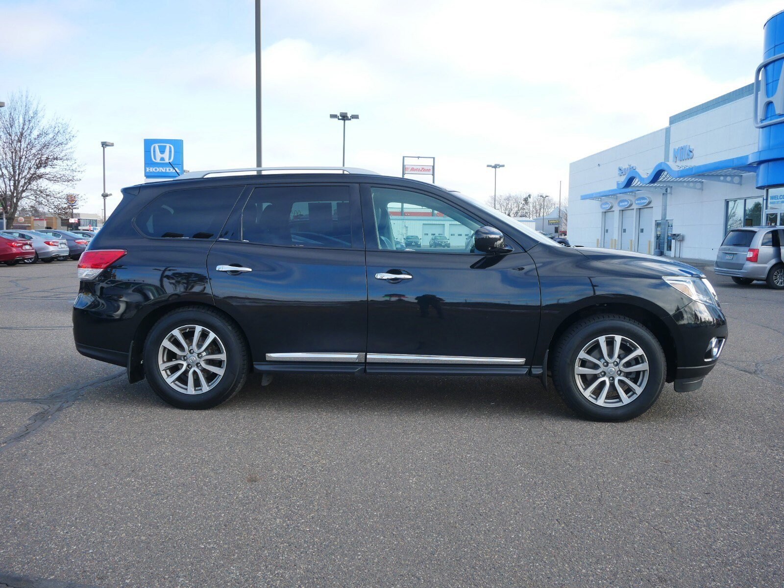 Used 2015 Nissan Pathfinder SL with VIN 5N1AR2MM6FC701454 for sale in Baxter, Minnesota