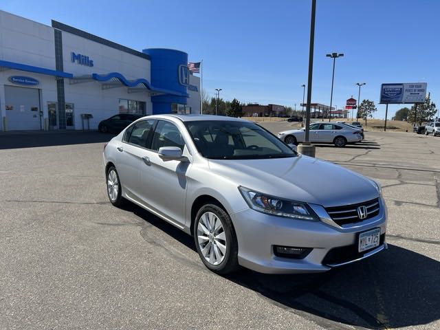 Used 2015 Honda Accord EX-L V-6 with VIN 1HGCR3F89FA013139 for sale in Baxter, Minnesota