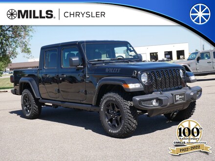 2022 Jeep Gladiator WILLYS 4X4 Crew Cab for sale in Willmar, MN