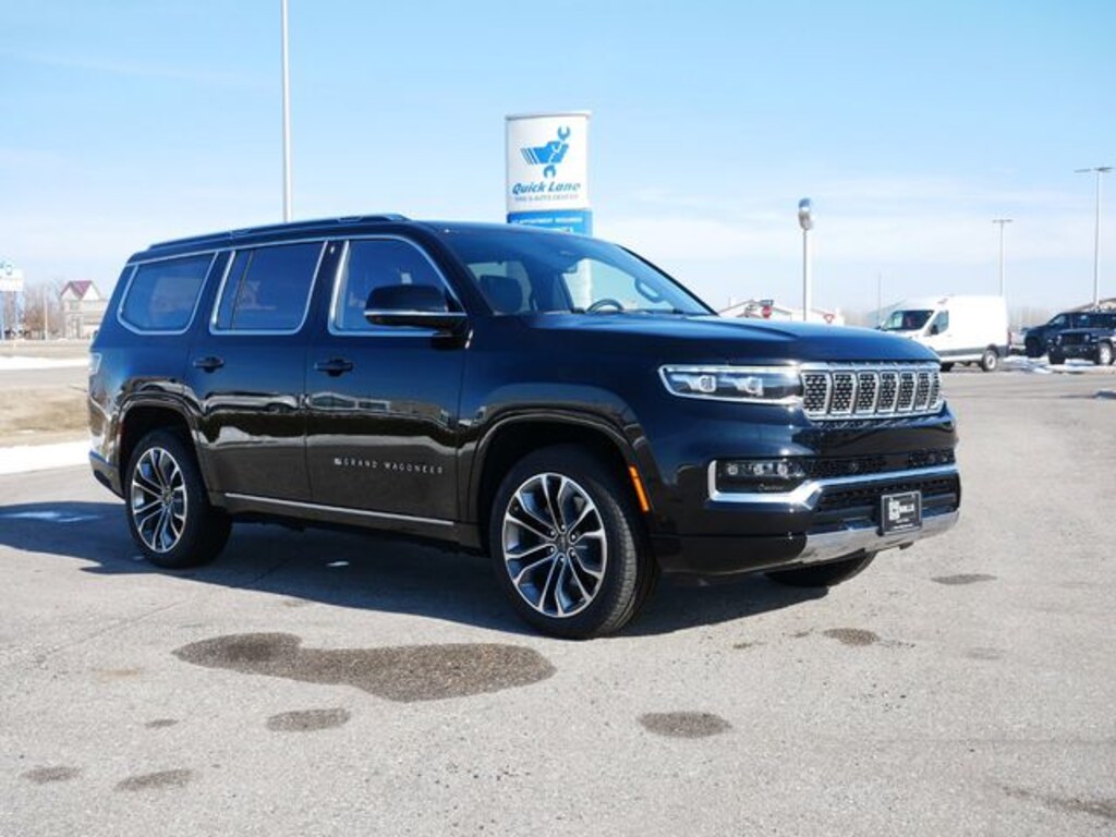 New 2023 Jeep Grand Wagoneer Series III 4X4 For Sale Willmar MN VIN