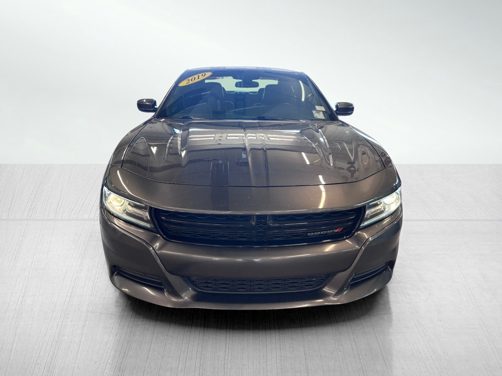 Used 2019 Dodge Charger SXT with VIN 2C3CDXBG2KH711755 for sale in Davenport, IA