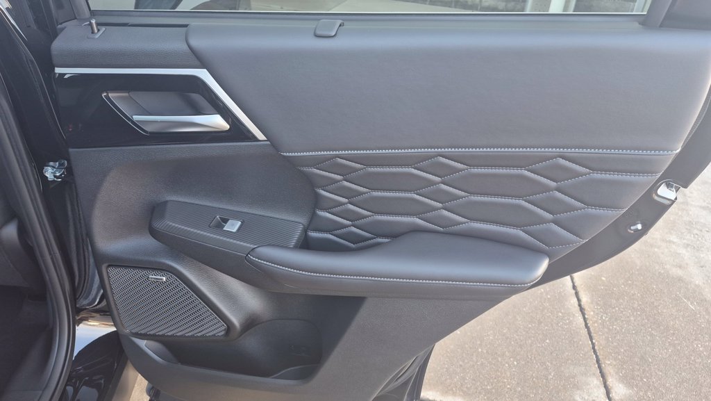2026 Mitsubishi Outlander SEL - Photo 12