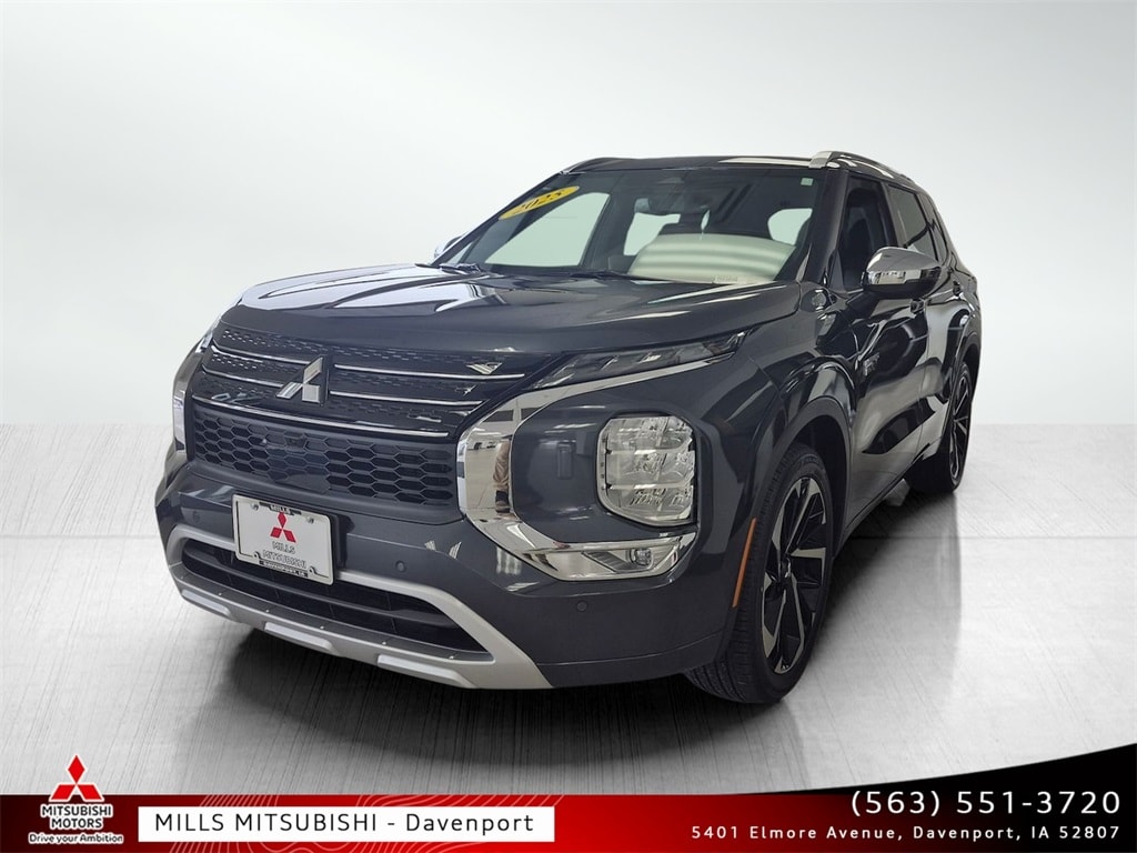 2025 Mitsubishi Outlander Plug-in Hybrid SEL's photo