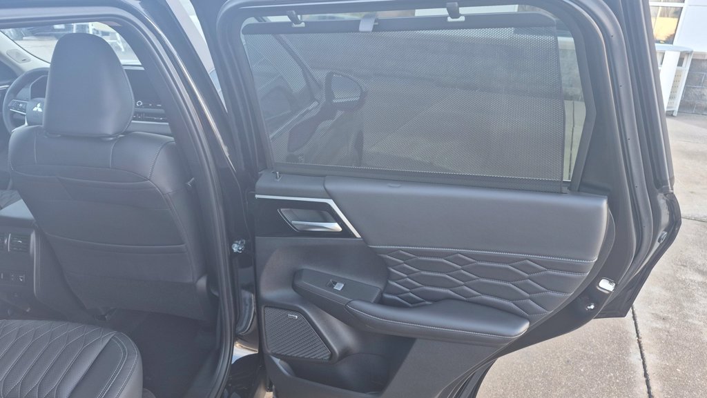 2026 Mitsubishi Outlander SEL - Photo 13