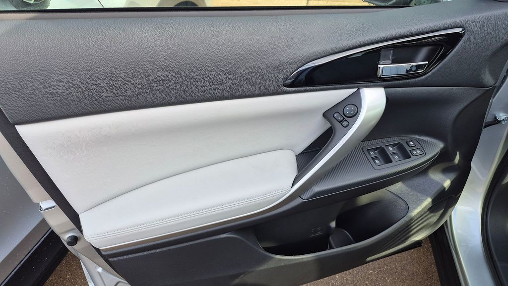 2026 Mitsubishi Eclipse Cross SEL - Photo 7