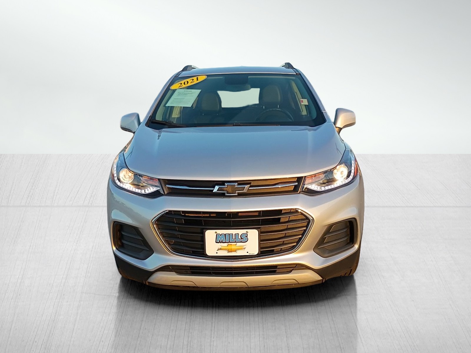 Used 2021 Chevrolet Trax LT with VIN KL7CJLSB9MB305126 for sale in Davenport, IA