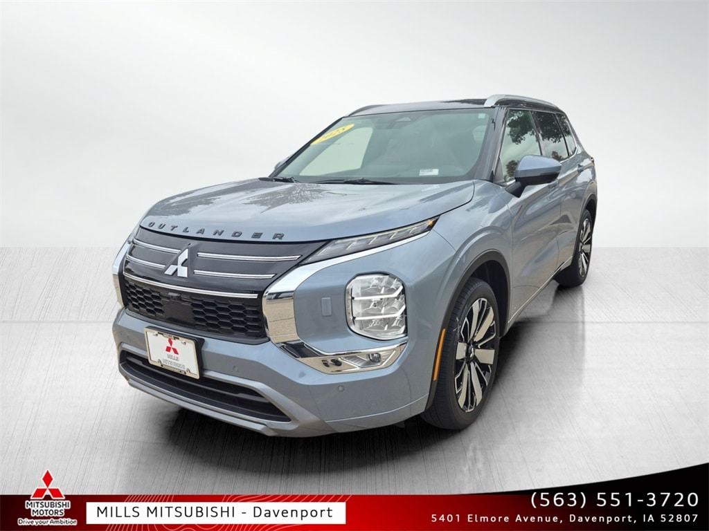 2025 Mitsubishi Outlander SEL's photo