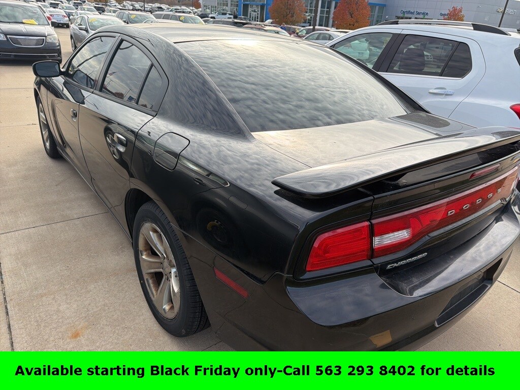 Used 2013 Dodge Charger SE Sedan