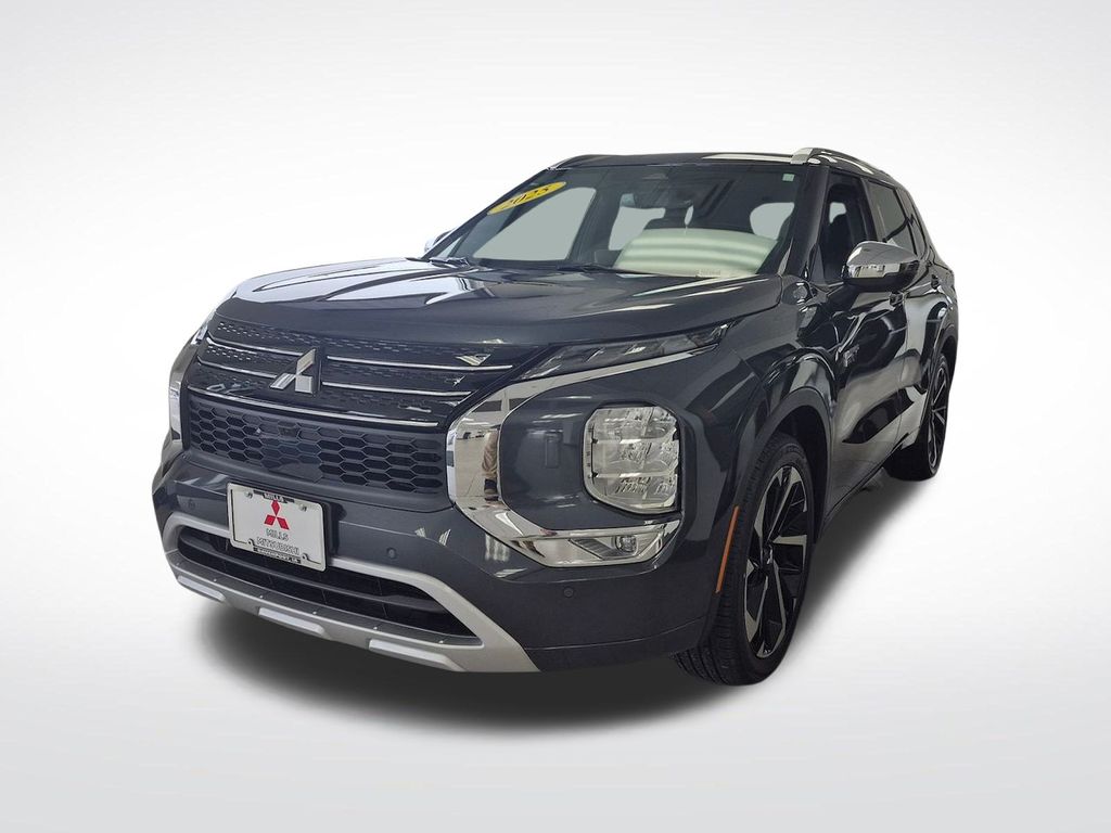 2025 Mitsubishi Outlander Plug-in Hybrid SEL S-AWC's photo