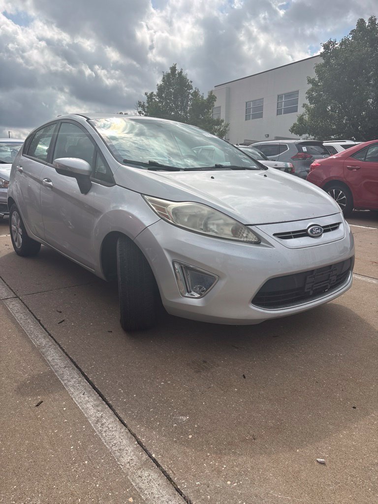 Used 2013 Ford Fiesta SE with VIN 3FADP4EJ6DM185069 for sale in Davenport, IA