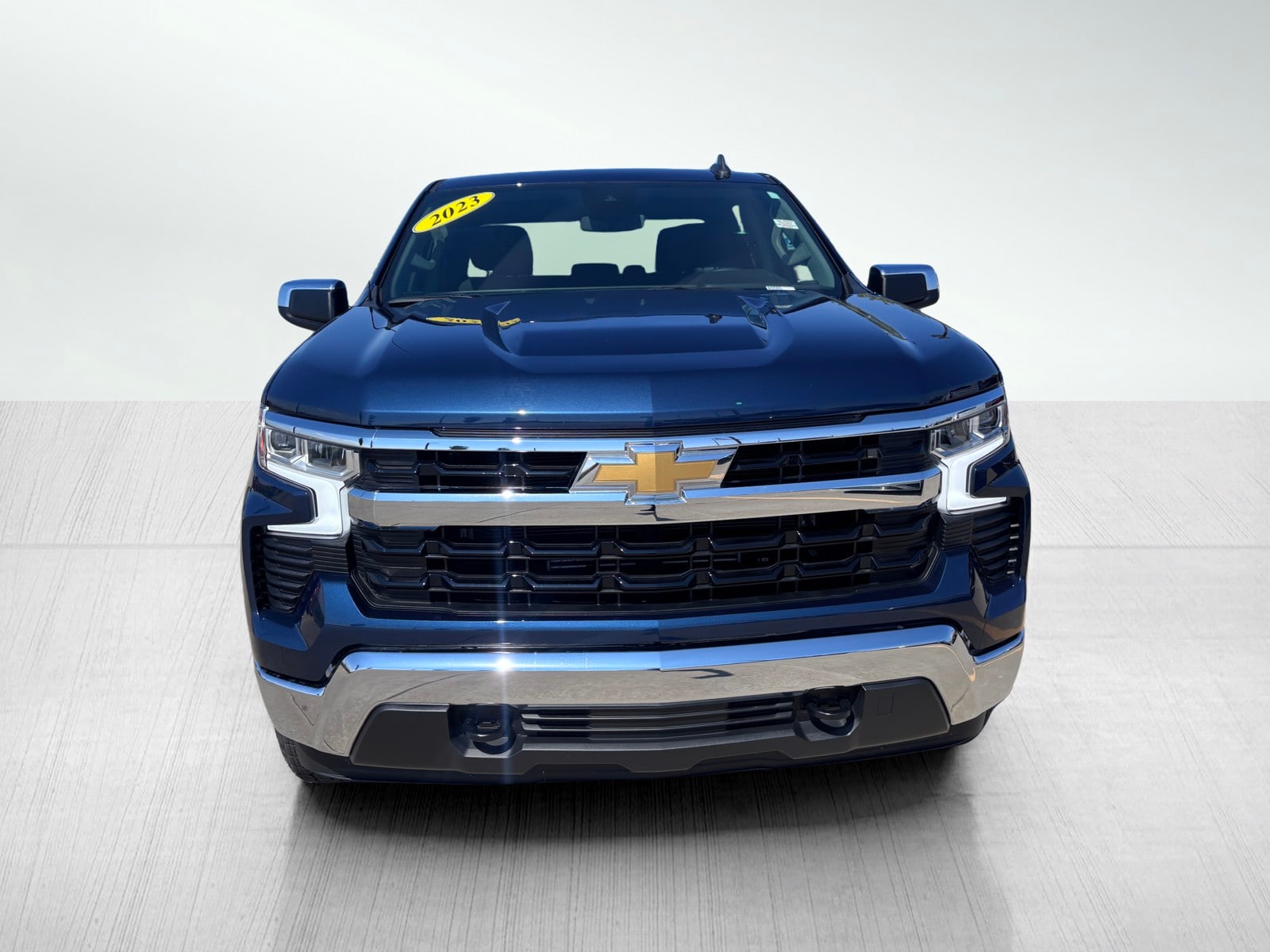 Used 2023 Chevrolet Silverado 1500 LT with VIN 1GCPDKEK2PZ175526 for sale in Davenport, IA