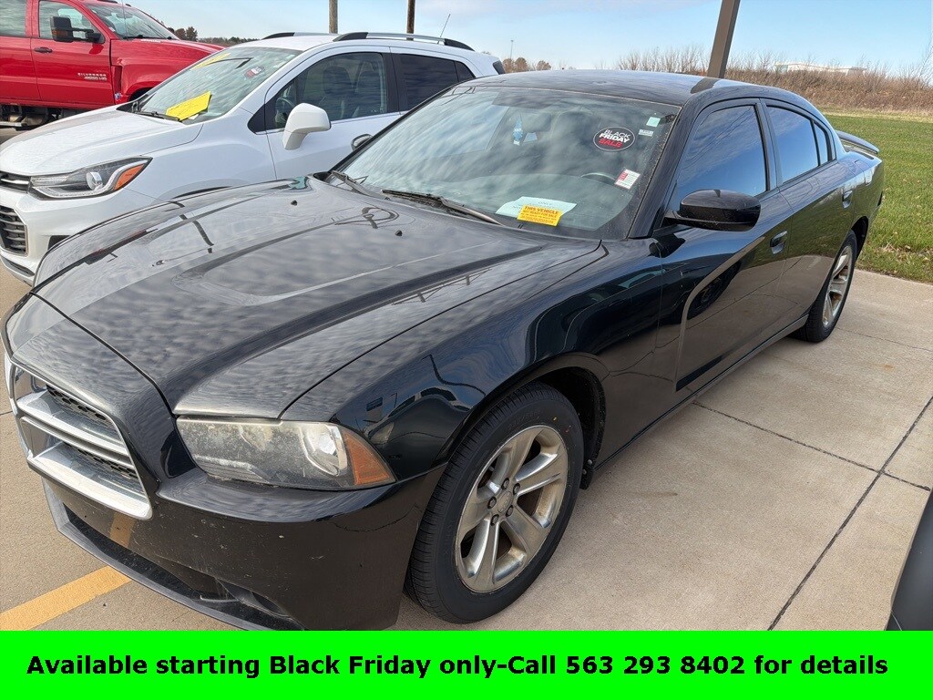 Used 2013 Dodge Charger SE Sedan