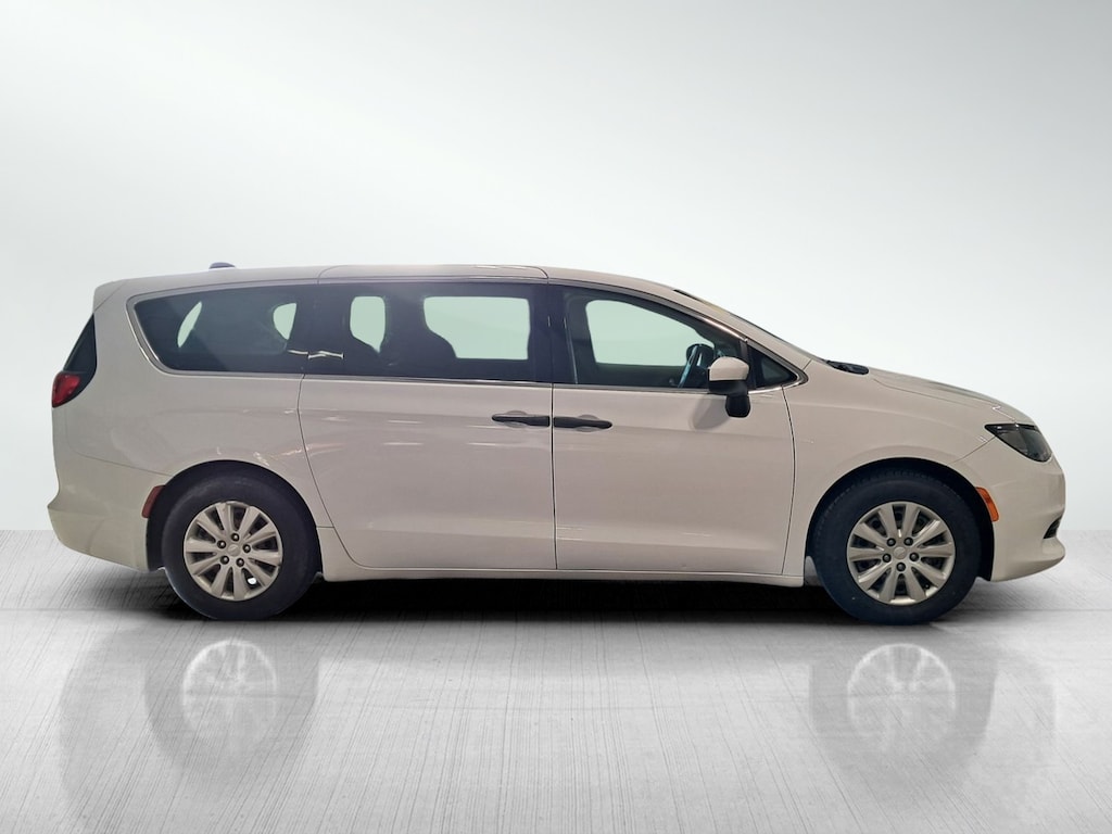 Used 2018 Chrysler Pacifica L Van
