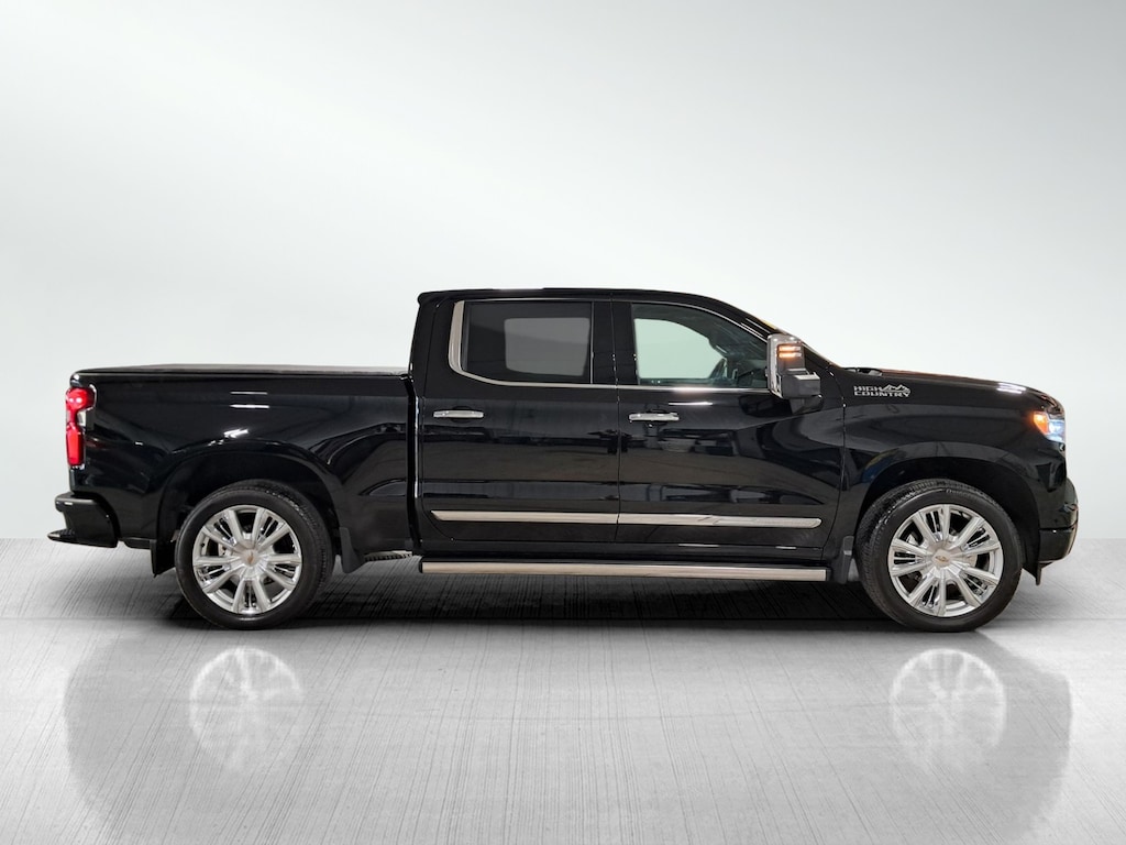 Used 2025 Chevrolet Silverado 1500 High Country Truck Crew Cab