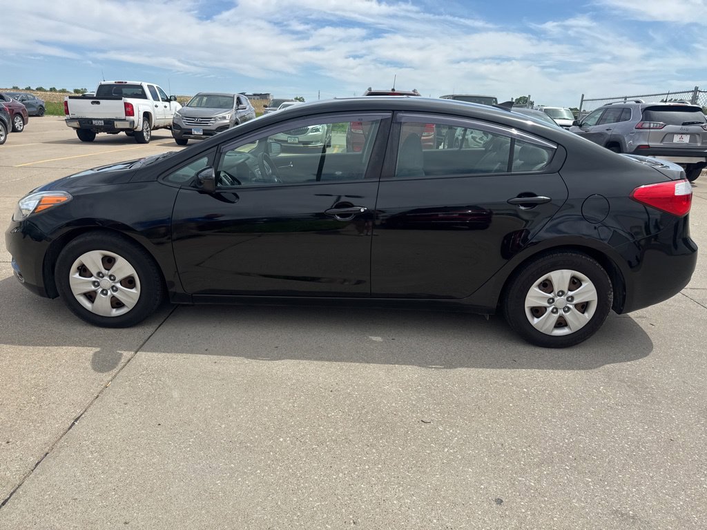 Used 2016 Kia Forte LX with VIN KNAFK4A63G5612198 for sale in Davenport, IA