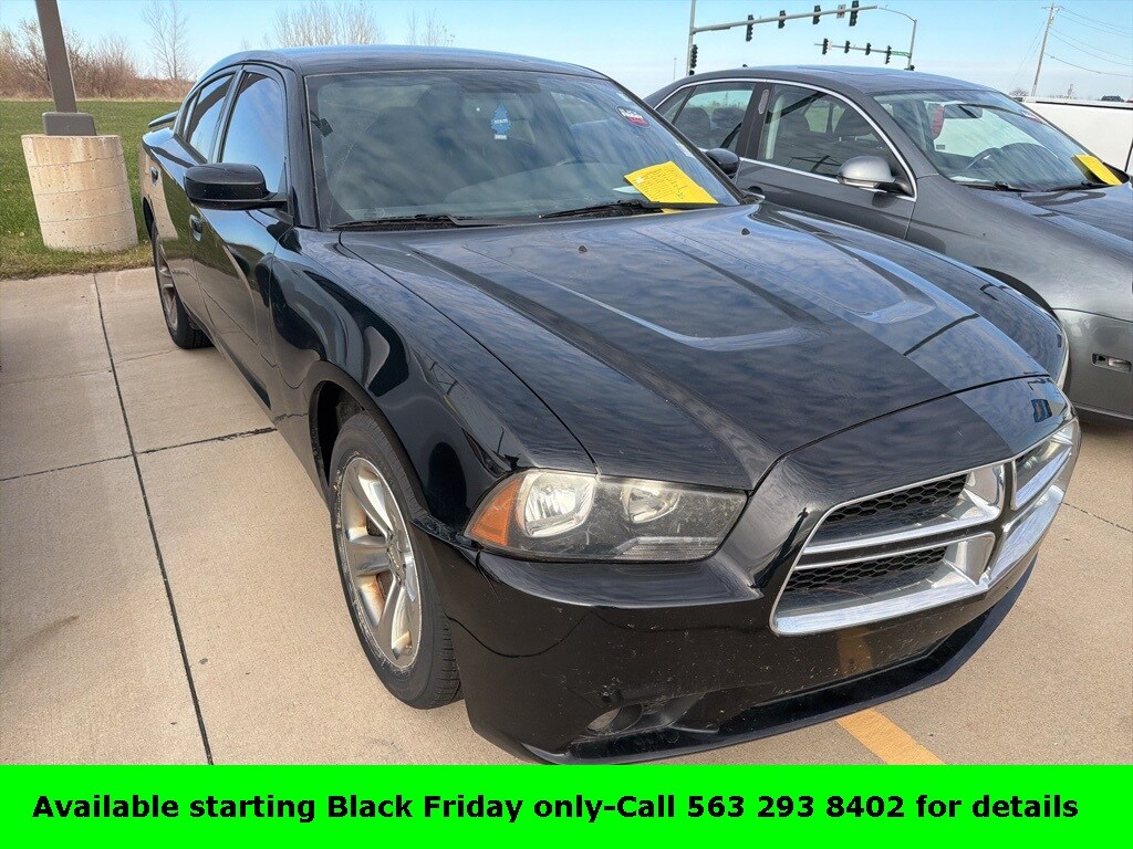 Used 2013 Dodge Charger SE Sedan
