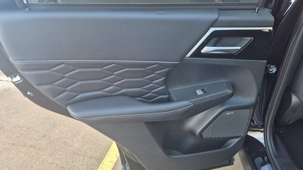 2026 Mitsubishi Outlander SEL - Photo 9