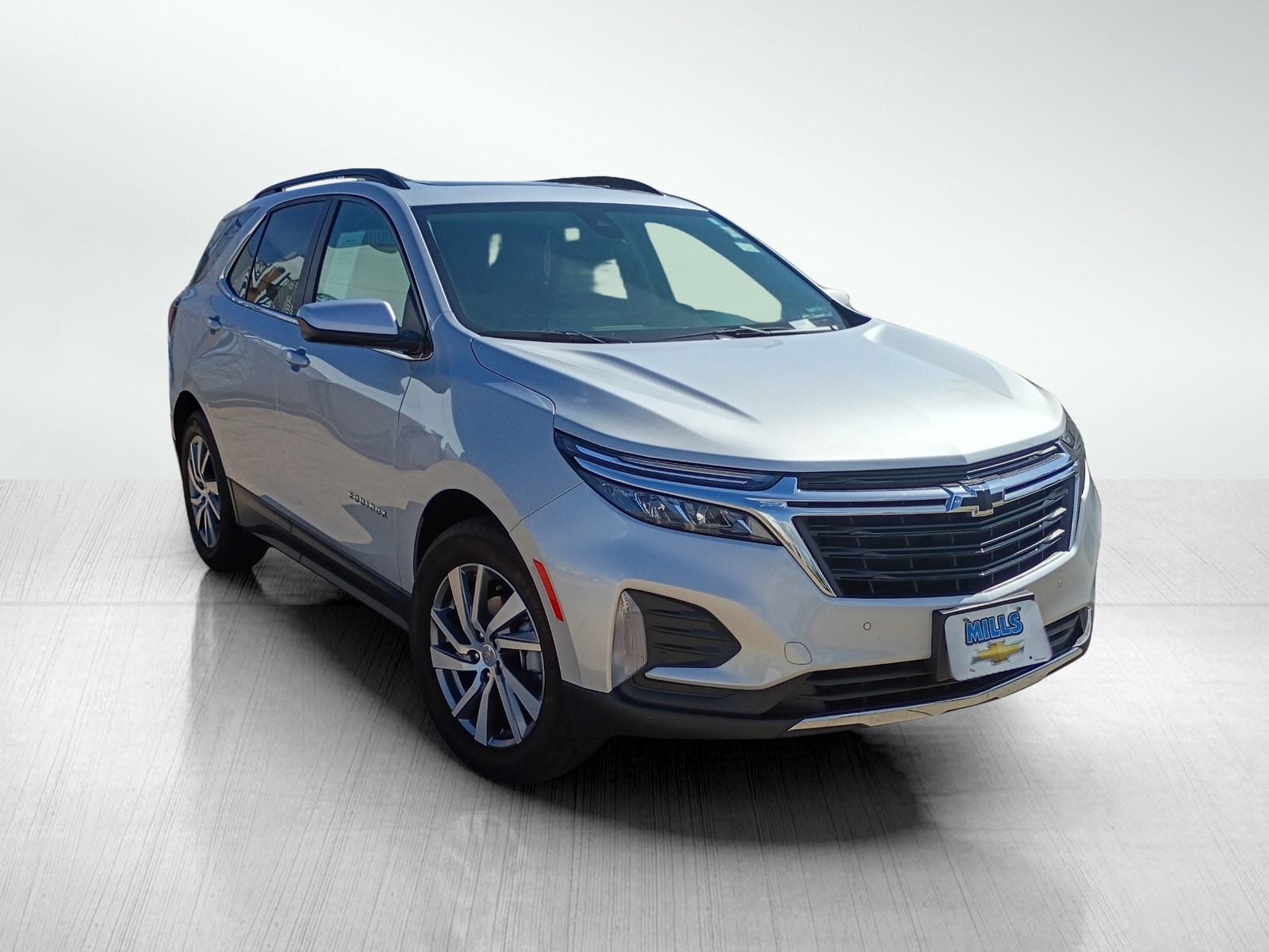 Used 2022 Chevrolet Equinox LT with VIN 3GNAXKEV5NL210529 for sale in Davenport, IA