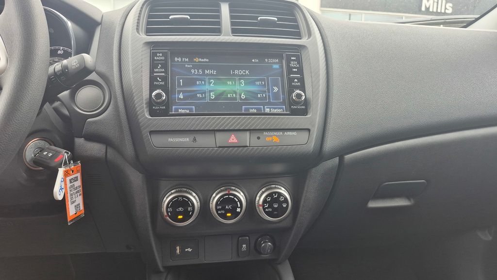 2025 Mitsubishi Outlander Sport ES - Photo 16