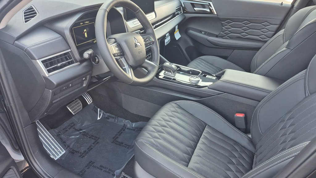 2026 Mitsubishi Outlander SEL - Photo 8