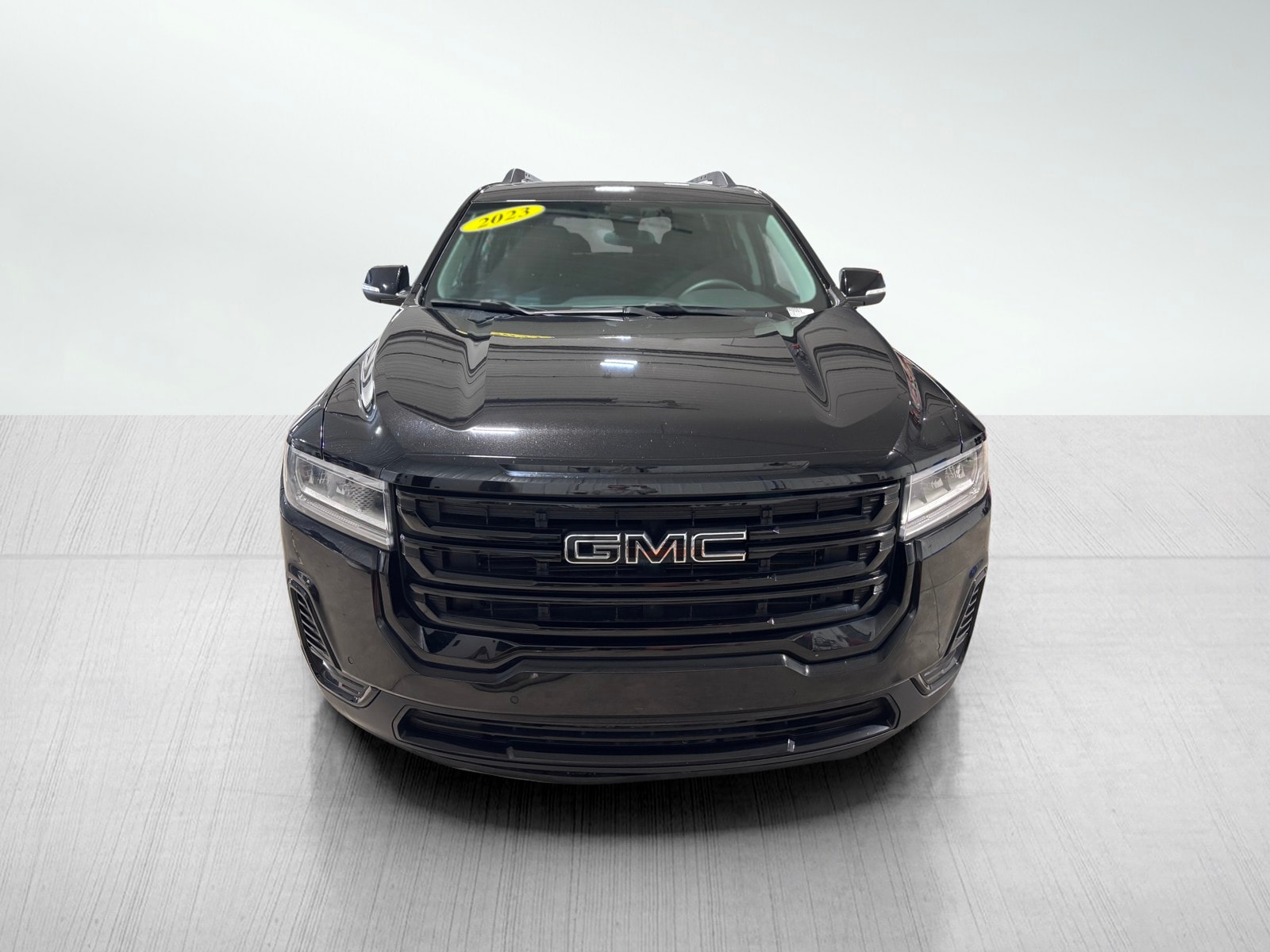 Used 2023 GMC Acadia SLE with VIN 1GKKNRL41PZ196988 for sale in Davenport, IA