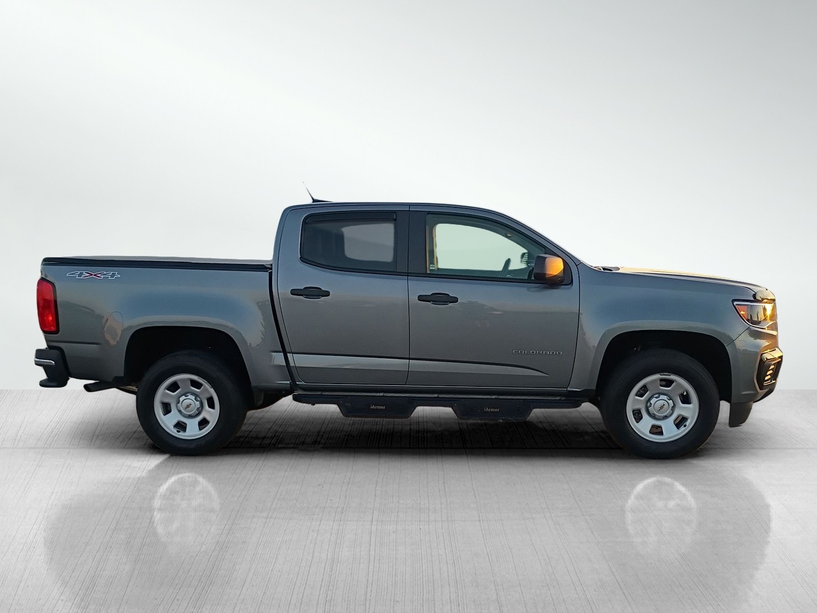 Used 2021 Chevrolet Colorado Work Truck with VIN 1GCGTBEN0M1183163 for sale in Davenport, IA