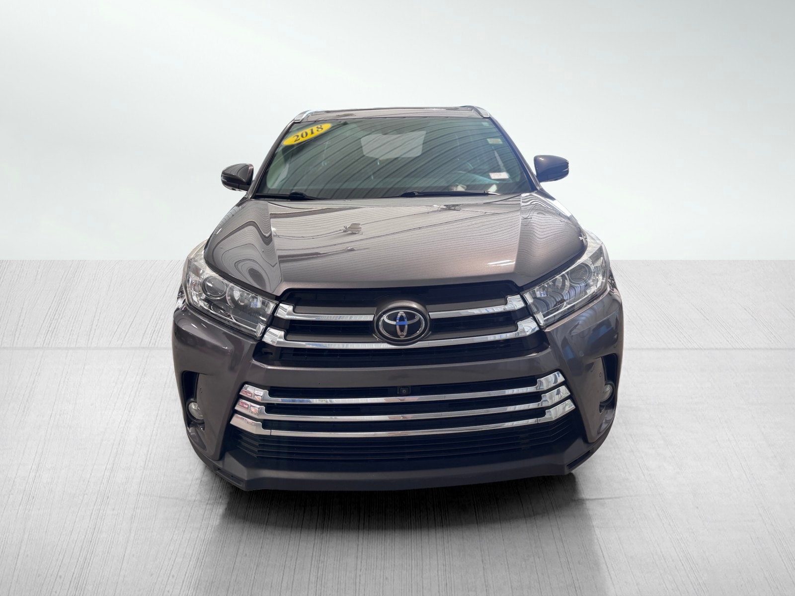 Used 2018 Toyota Highlander Limited Platinum with VIN 5TDDZRFH3JS808611 for sale in Davenport, IA