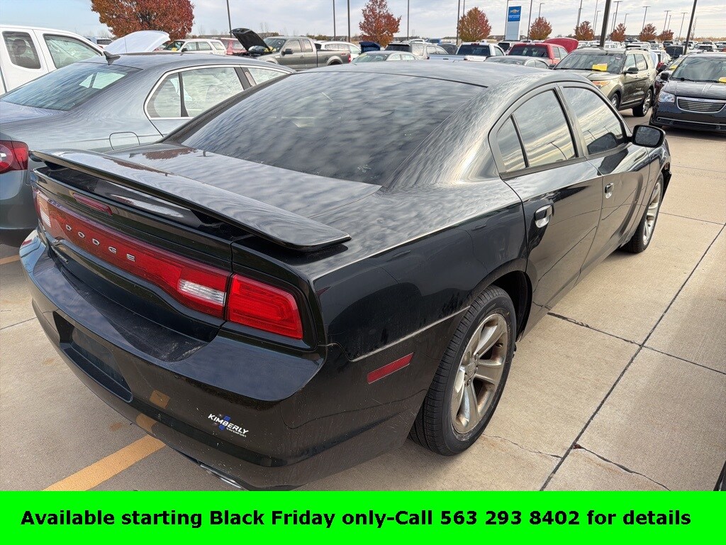 Used 2013 Dodge Charger SE Sedan