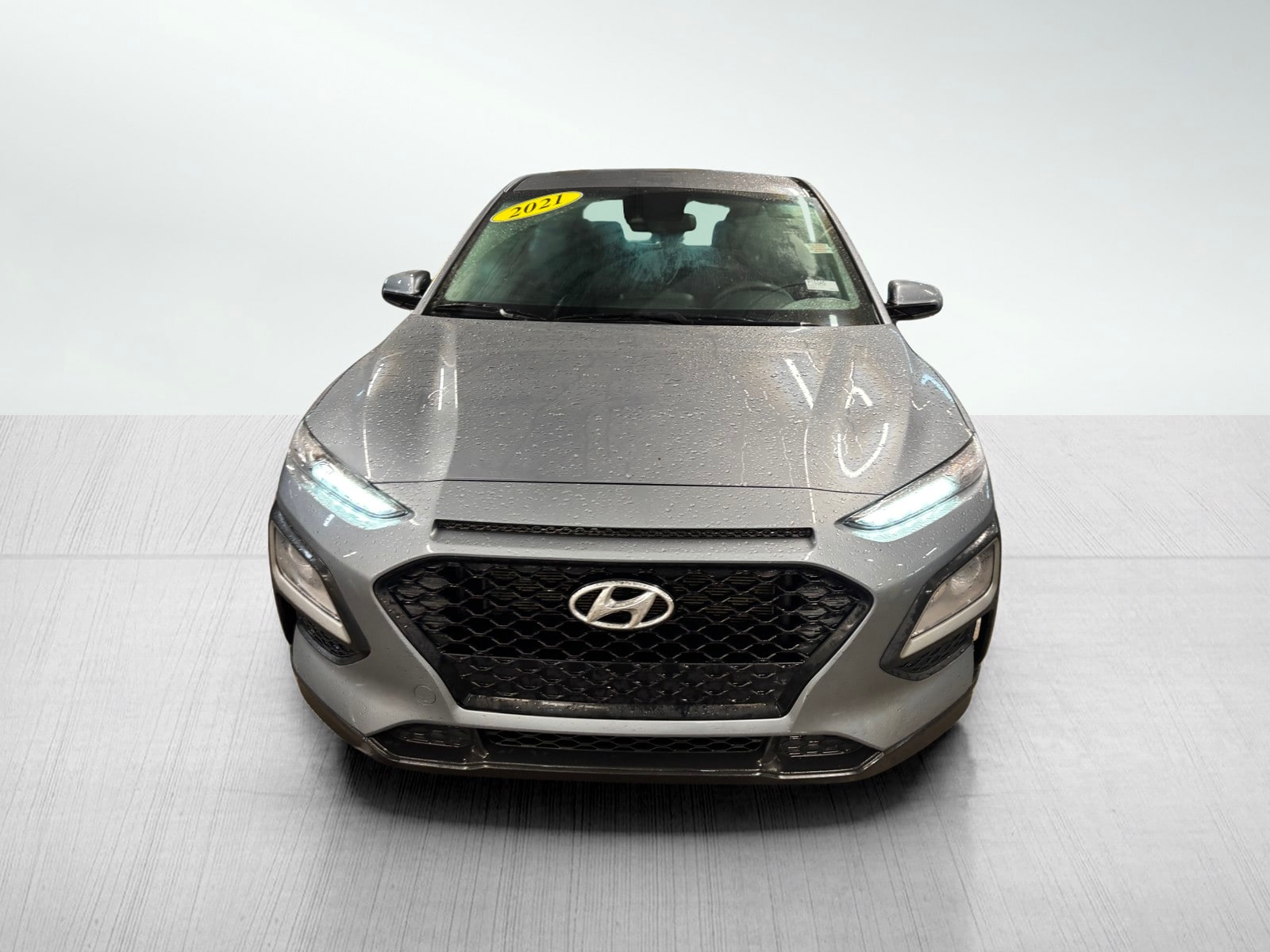 Used 2021 Hyundai Kona SE with VIN KM8K1CAA8MU638649 for sale in Davenport, IA