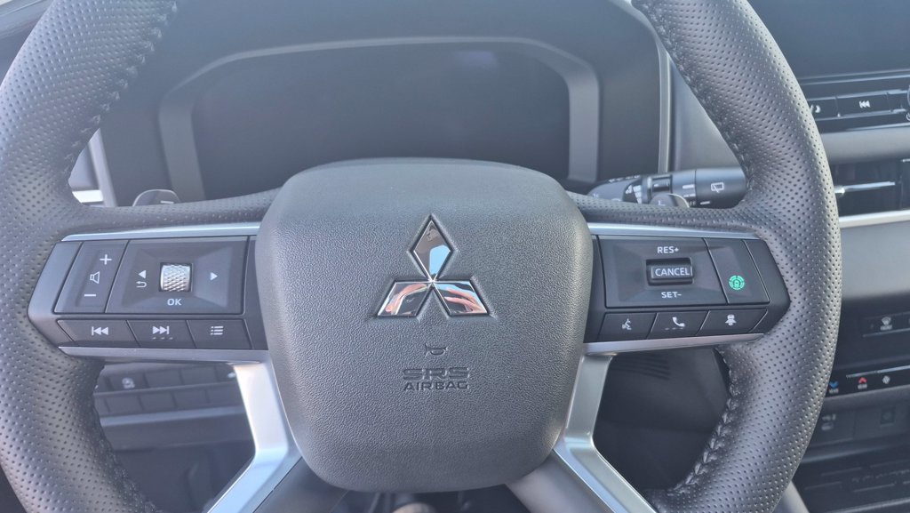 2026 Mitsubishi Outlander SEL - Photo 18
