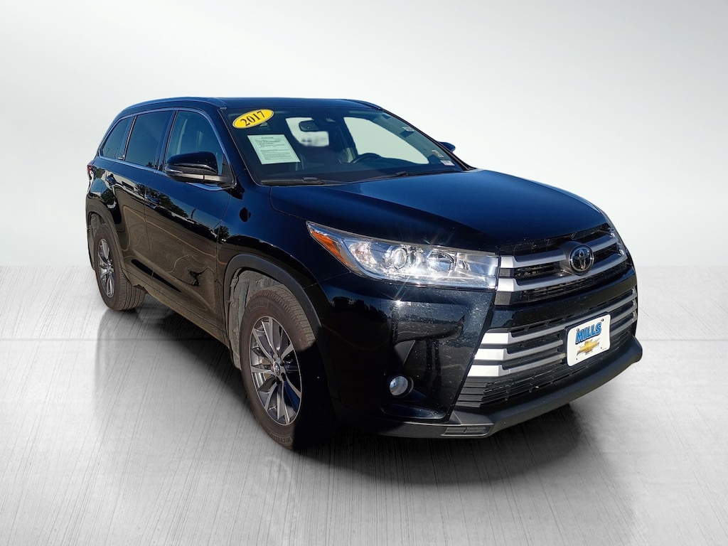 Used 2017 Toyota Highlander XLE V6 SUV