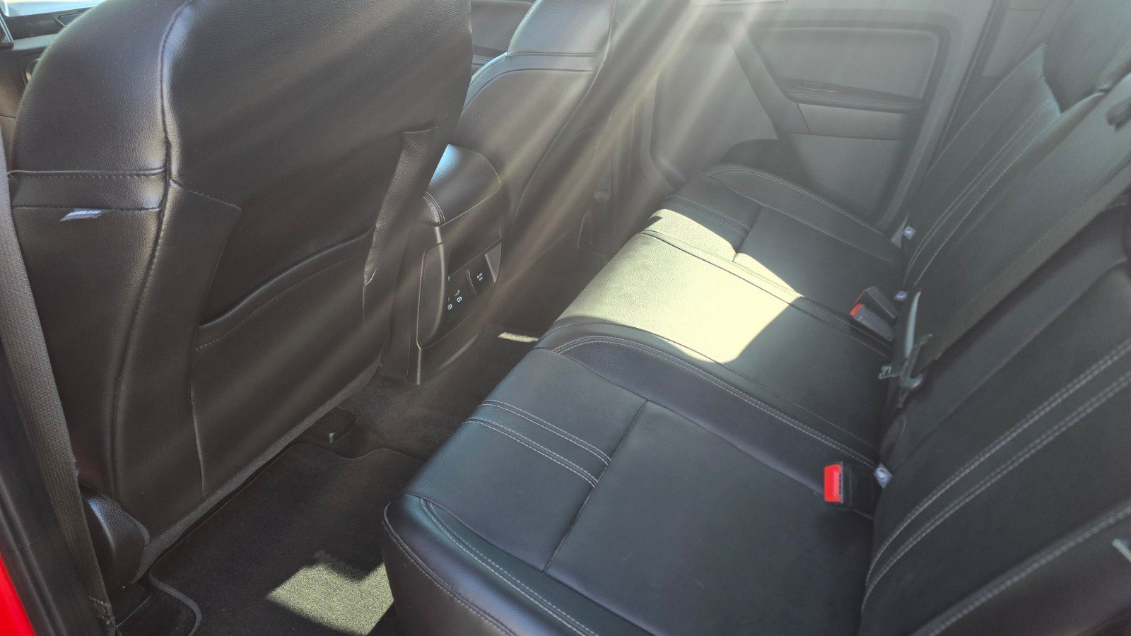 2025 Ford Explorer Active - Photo 7
